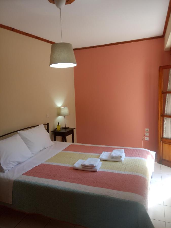 Small Town Apartment โคนิทซา ภายนอก รูปภาพ
