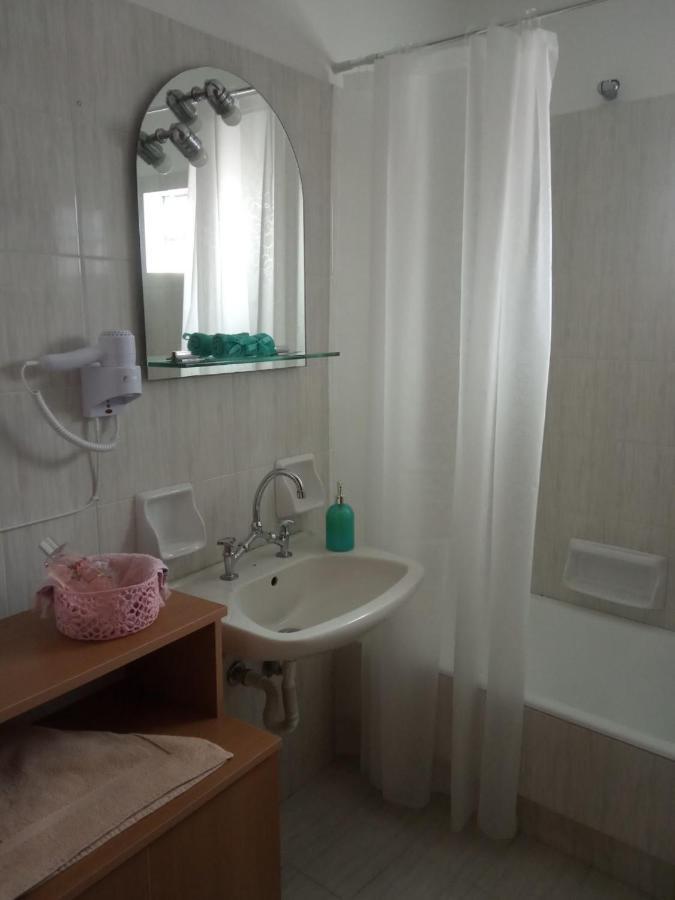 Small Town Apartment โคนิทซา ภายนอก รูปภาพ